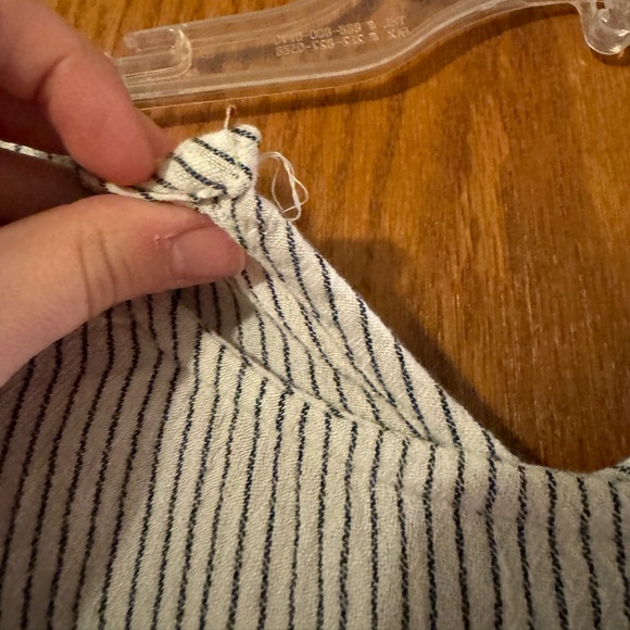 Life Style Petite lace trimmed top - Picture 5 of 6